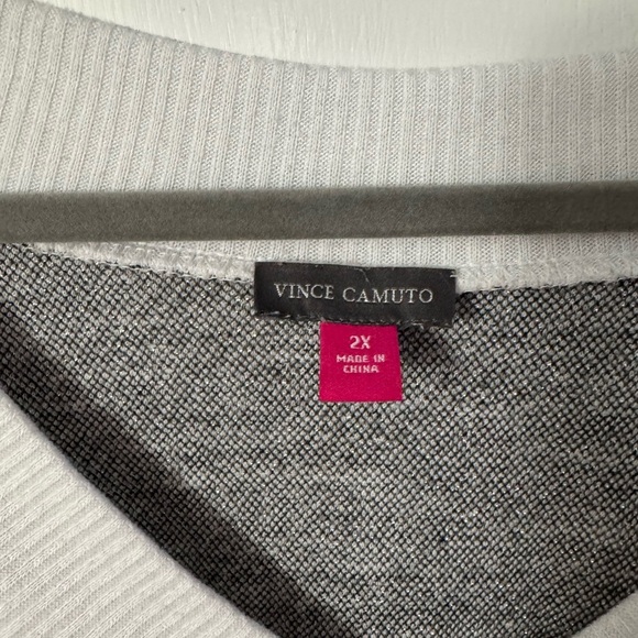 Vince Camuto Animal Print V-Neck Sweater - Picture 2 of 5